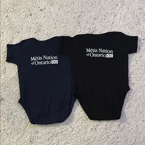 Métis Nation I Aspire Onesies - Black and Navy Set Size 6m NWOT